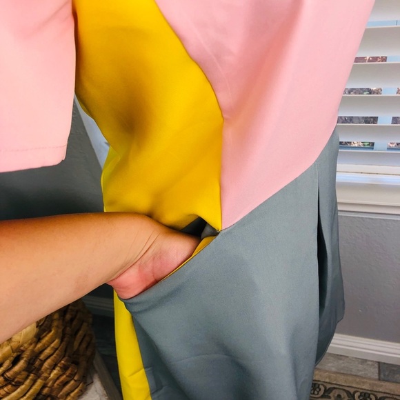 NWOT COLORFUL SHORT SLEEVE LOOSE FITTED DRESS - Picture 5 of 8